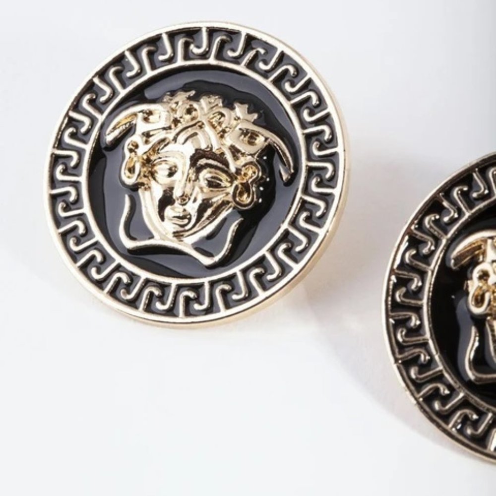 LOVISA MEDUSA GREEK KEY MOTIF BLACK/GOLD EARRINGS**NEW - Picture 2 of 3